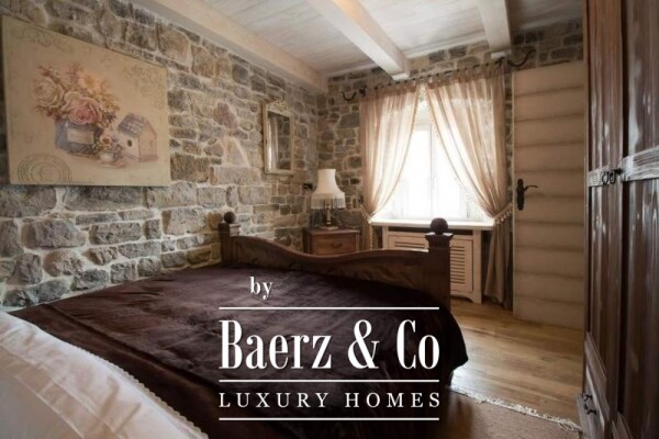 photo 15 Waterfront Villa with Beach & Pool