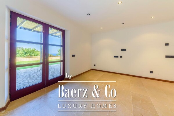 photo 19 Impressive Mansion with guest house, pool and sea views in Estellencs