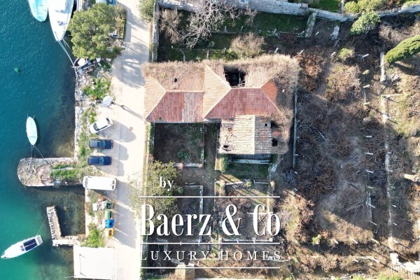 photo 3 Dubrovnik - summer mansion from the 15th century, first row to the sea