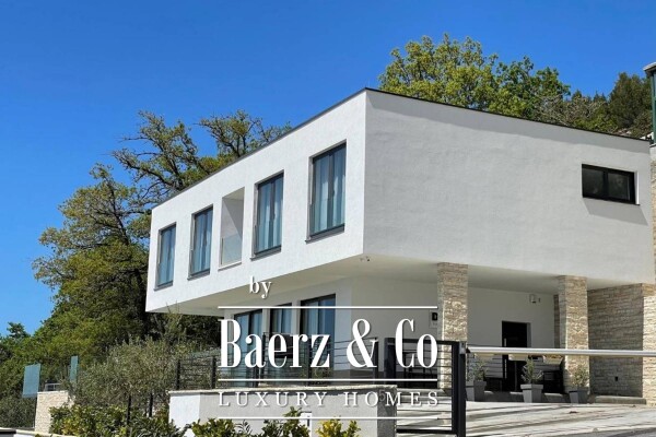 photo 2 Omis, luxury villa with pool and panoramic view