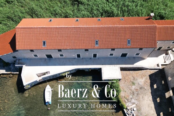 photo 5 Dubrovnik - surroundings, two stone buildings, first row to the sea