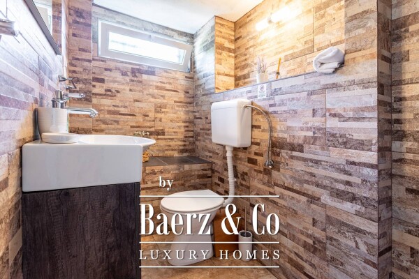 photo 18 Split, Jesenice, Beautiful authentic villa with a sea view