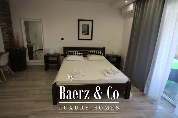 photo 9 Pješćana uvala, villa with 7 apartments overlooking the sea, 200 m from the beach