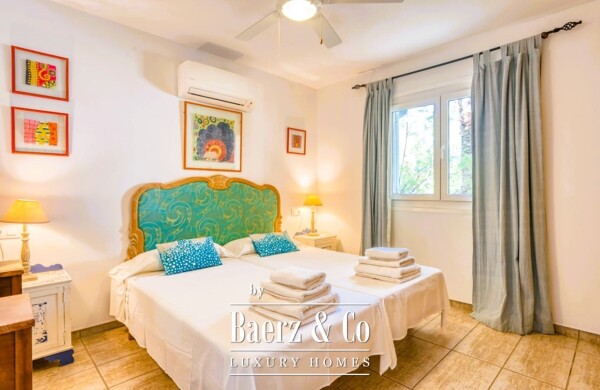 photo 16 IMPRESSIVE SEA-FRONT VILLA IN CALAN BLANES