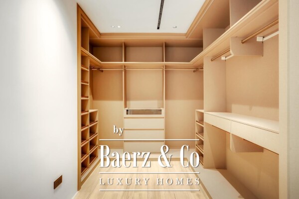 photo 8 High End Finish | Golf Course Facing | 5 Bed