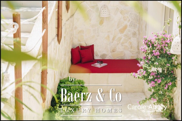 photo 9 Authentic Villa facing the Golf Course