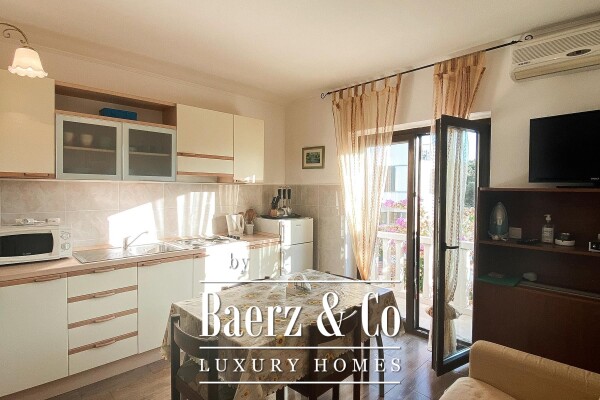 photo 15 Supetar, beautiful stone villa with 6 apartments near the sea