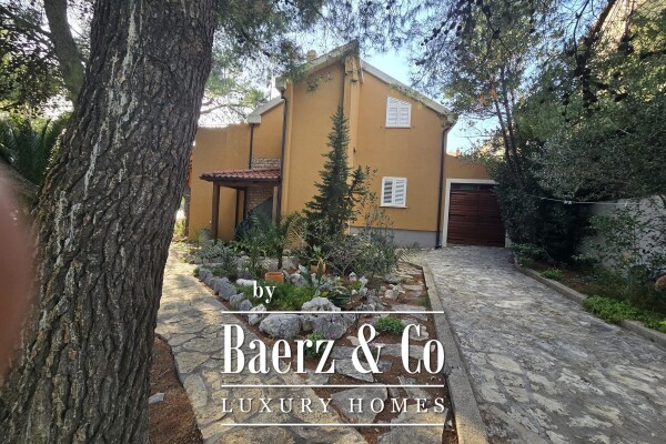 photo 3 Grebaštica, beautiful house in the first row to the sea