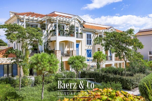 photo 7 Two Bedroom Apartment near Sea in a Luxury Project