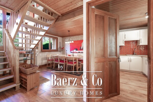 photo 9 TRADITIONAL SAVOYARD STYLE - 6 BEDROOM CHALET