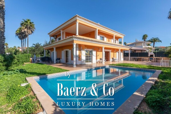 photo 19 Beautiful luxury home in Almancil, Almancil