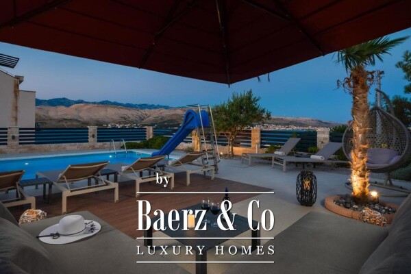 photo 5 Pag beautiful villa with sea view 350m2 200 meters from the sea