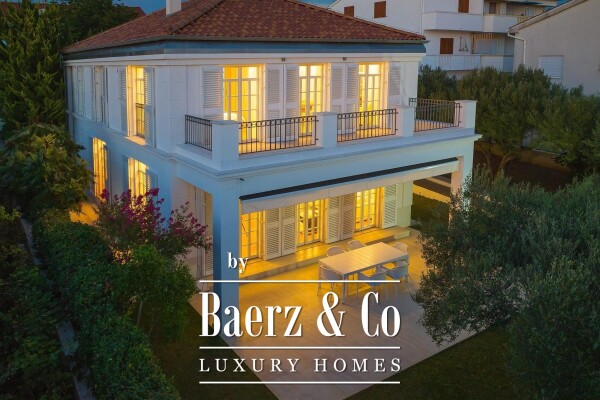 photo 2 Zadar, Diklo, modern and elegant villa, first row by the sea