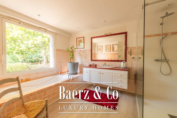 photo 13 Exceptional Villa between Cannes & St Tropez – Close to the beach – Set on a 10,000 m² Park