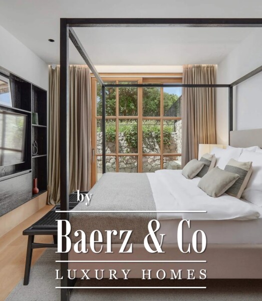 photo 5 Magnificent Villa in Budva with Pool and Garden