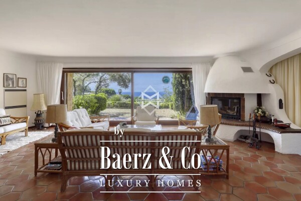 photo 4 In la Croix-Valmer - Property with sea view and 1ha of plot of land