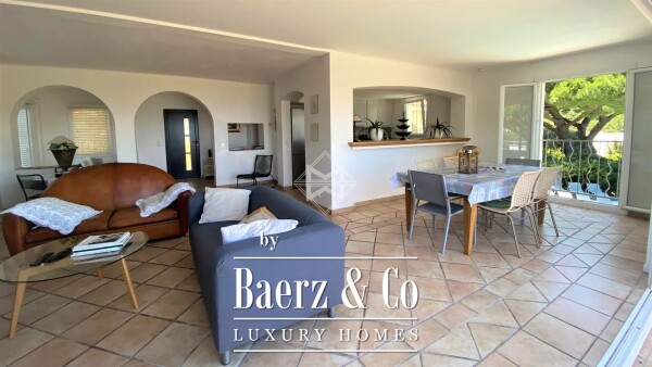 photo 7 House to renovate - Beautiful sea view