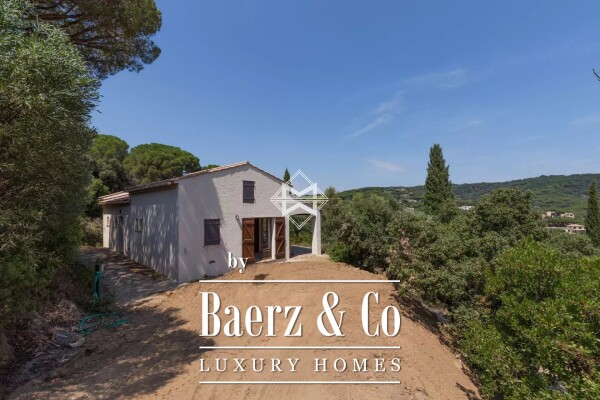 photo 3 Co-Exclusivity - Gigaro La Croix-Valmer - Private domain - villa to renovate with permit