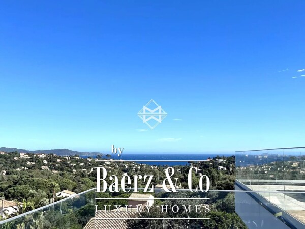 photo 6 Luxury - New contemporary villa in Cavalaire-sur-Mer