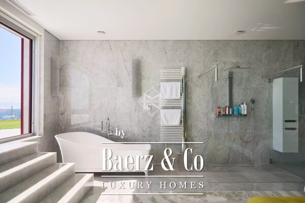 photo 13 Contemporary waterfront villa