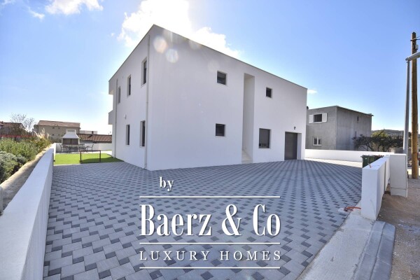 photo 4 Vodice, beautiful villa with apartments