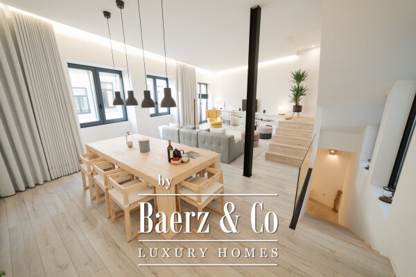 photo 7 1930s building downtown Porto