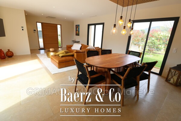 photo 7 beautiful recent villa with swimming pool and 4 bedrooms