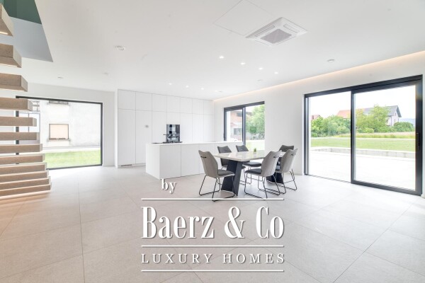 photo 3 Zagreb, Sesvete – Luxury Smart House Villa with Pool, 390 m²