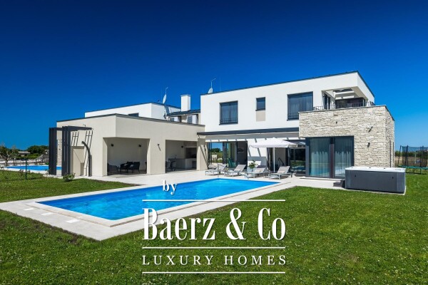 photo 8 Istria, Brtonigla, modern villa with swimming pool and jacuzzi