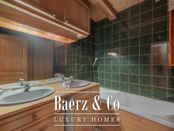 photo 8 5 bed room family chalet - Mont Blanc views