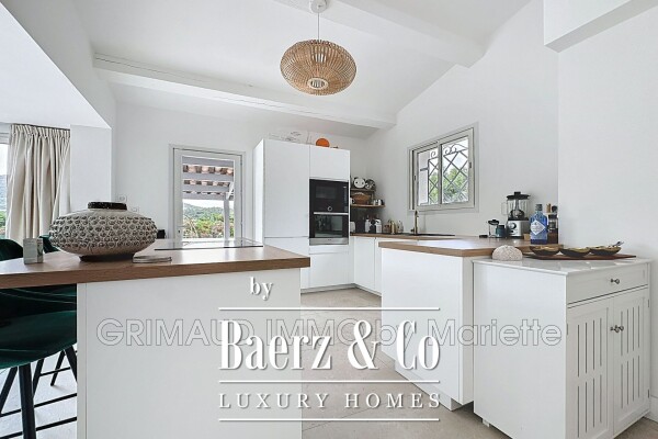 photo 8 Renovated villa on a 1,830 m² plot with swimming pool and be