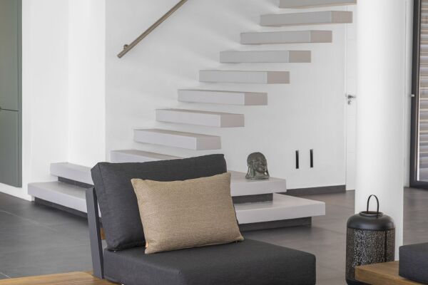 photo 6 Crown West 207