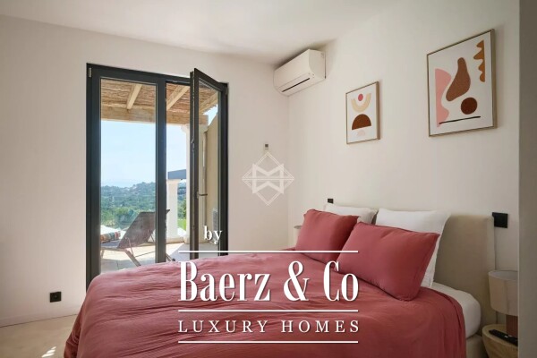 photo 17 Property surrounded by nature on the heights of La Croix-Valmer