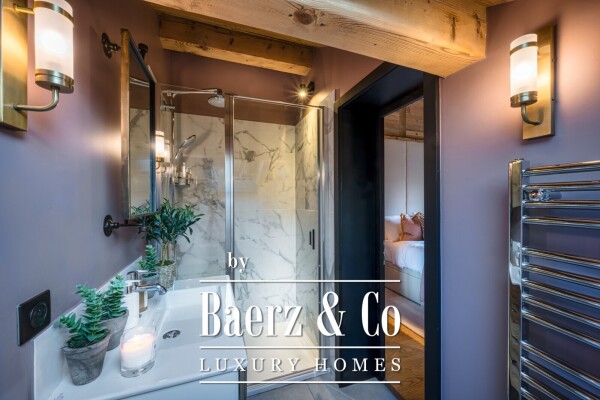 photo 10 OFF MARKET - Beautiful 6 bedroom luxury chalet - Mountain view