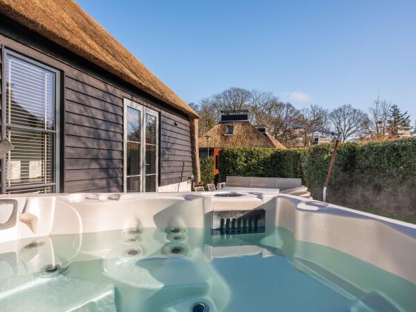 photo 3 Burgemeester Peecklaan 8 001