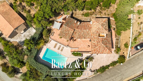 photo 16 Sale Villa 6 rooms sea view Les Issambres with swimming pool, garage and garden - St Tropez GULF