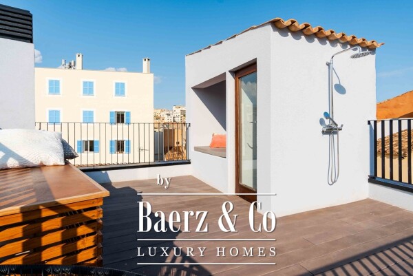 photo 2 Townhouse in Santa Catalina with Patio & Roof Terrace