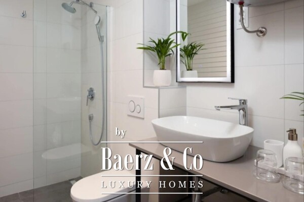 photo 8 Vis, Komiža, newly built house in the center of town