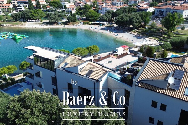 photo 2 Medulin, Pješčana Uvala - exclusive apartment in a perfect location, first row to the sea with a gar