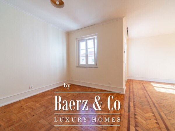 photo 3 3-Bedroom Apartment, with Natural Light - Campo de Ourique / Amoreiras