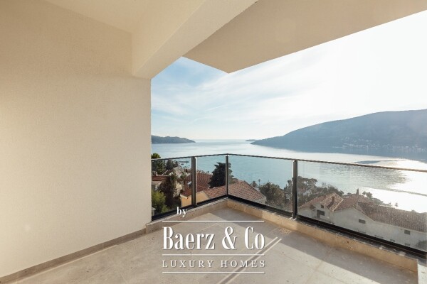 photo 6 Apartment in the Center of Herceg Novi with a Sea View