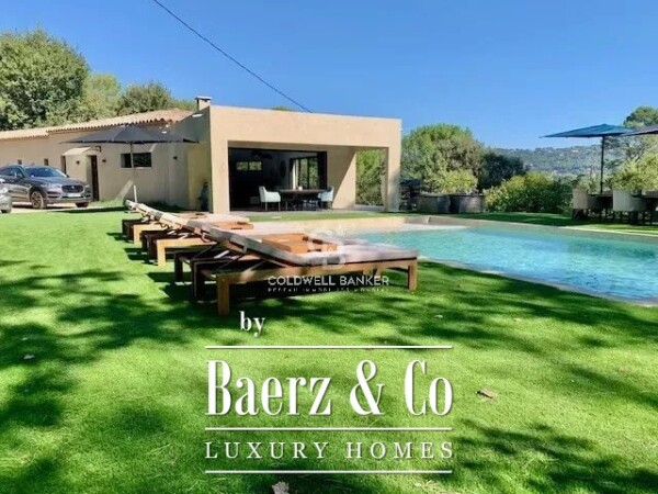 photo 3 Contemporary Brand new villa