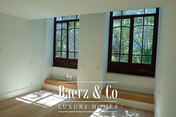 photo 17 A beautiful  three bedroom  with views of Bolhão Market