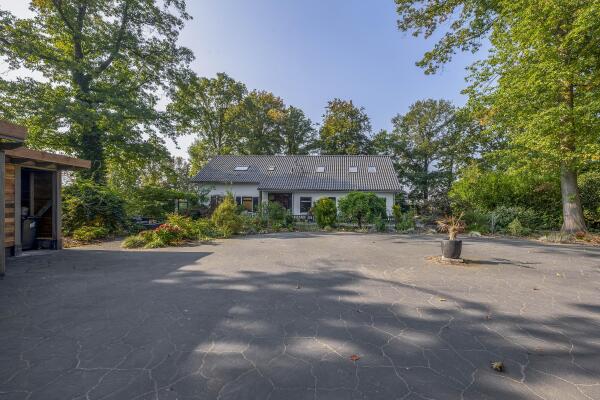 photo 6 Hoevensestraat 10