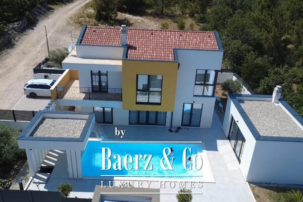 photo 1 Zadar, Pridraga, luxury villa with sea view