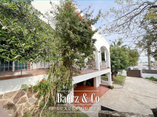 photo 3 Elegant Ibiza-Style Villa with Pool & Palm Trees / Price 930 000