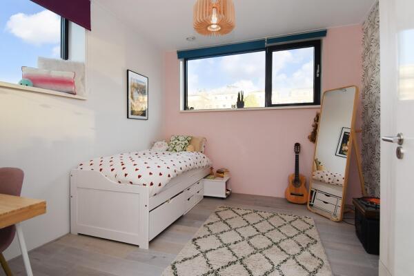 photo 47 Glaskloksingel 59