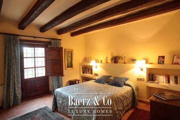 photo 12 Rustic charm and exclusivity just minutes from the Mediterranean.