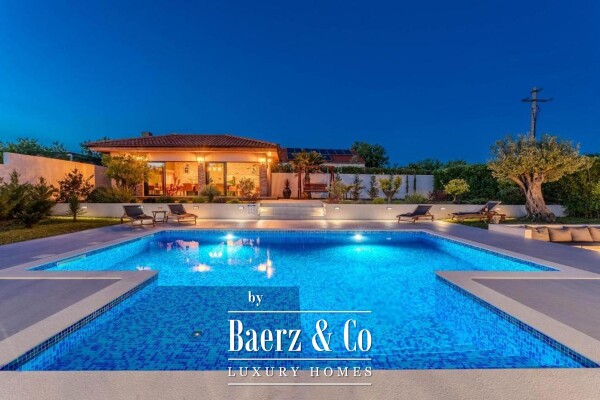 photo 1 Zadar, Smoković moderna villa with pool, Newly built