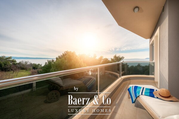 photo 24 Podstrana, luxury four bedroom apartment with a beautiful sea view and 2 garages